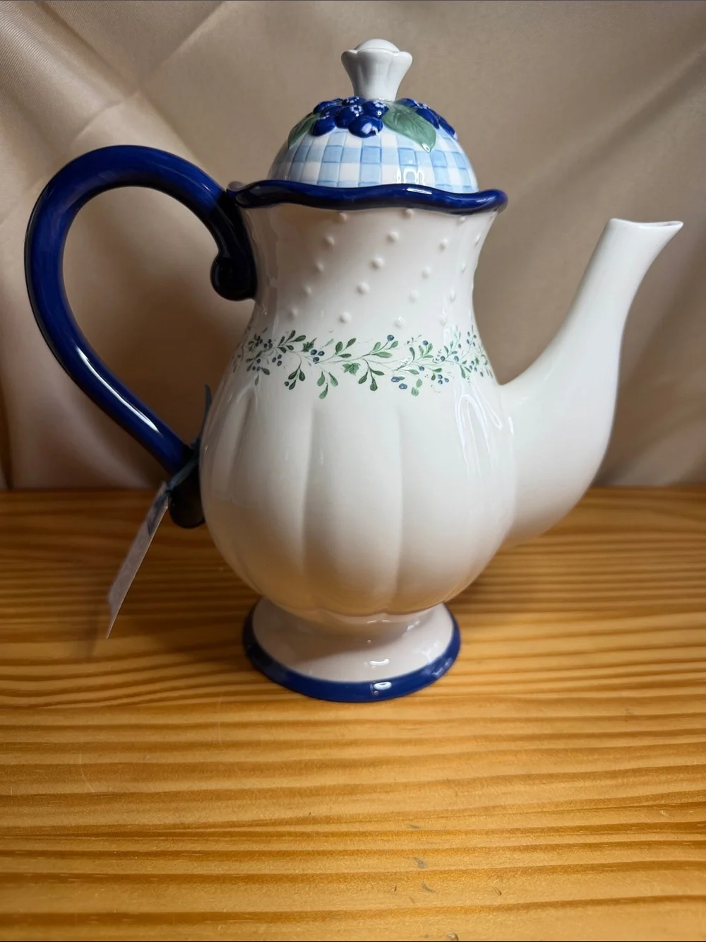 NIB Vintage Demdaco Blueberry Cottage Teapot Terry Tigue Retired Woodsong